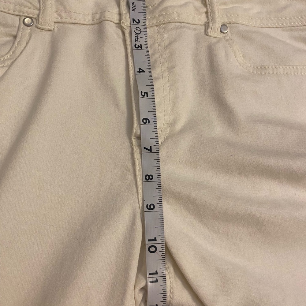 Baccini Authentic Quality White Denim Jeans - Picture 5 of 13
